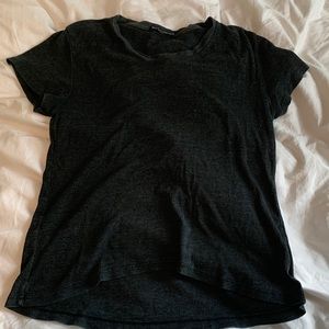 Brandy Melville t-shirt